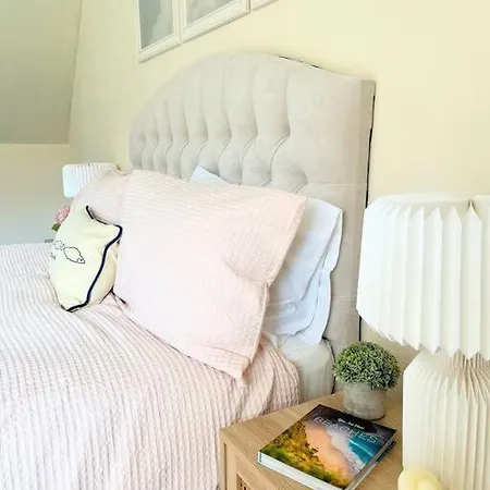 Artistic, Bright & Spacious 3 Bedroom ヴィラ