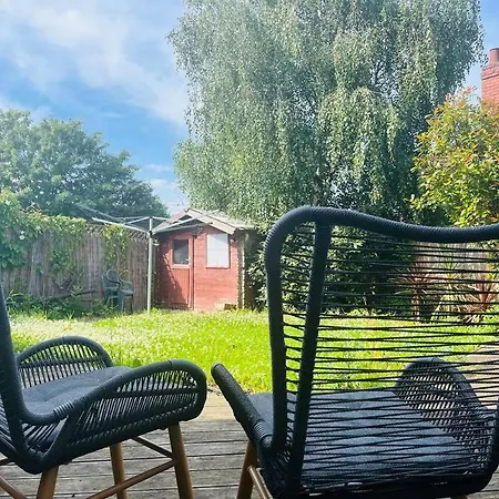 Artistic, Bright & Spacious 3 Bedroom Villa