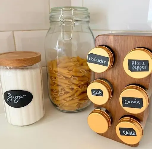 Artistic, Bright & Spacious 3 Bedroom