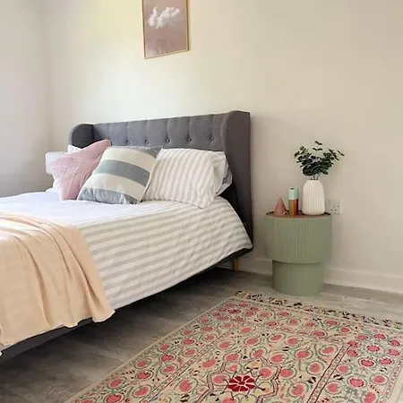 Artistic, Bright & Spacious 3 Bedroom Villa