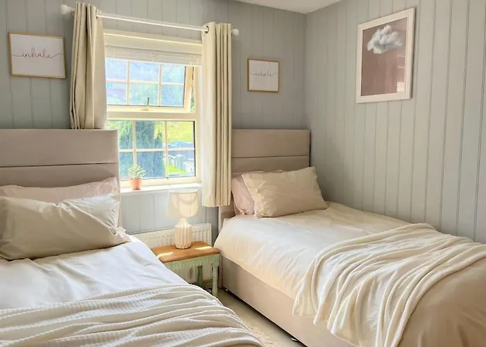 빌라 Artistic, Bright & Spacious 3 Bedroom 리즈